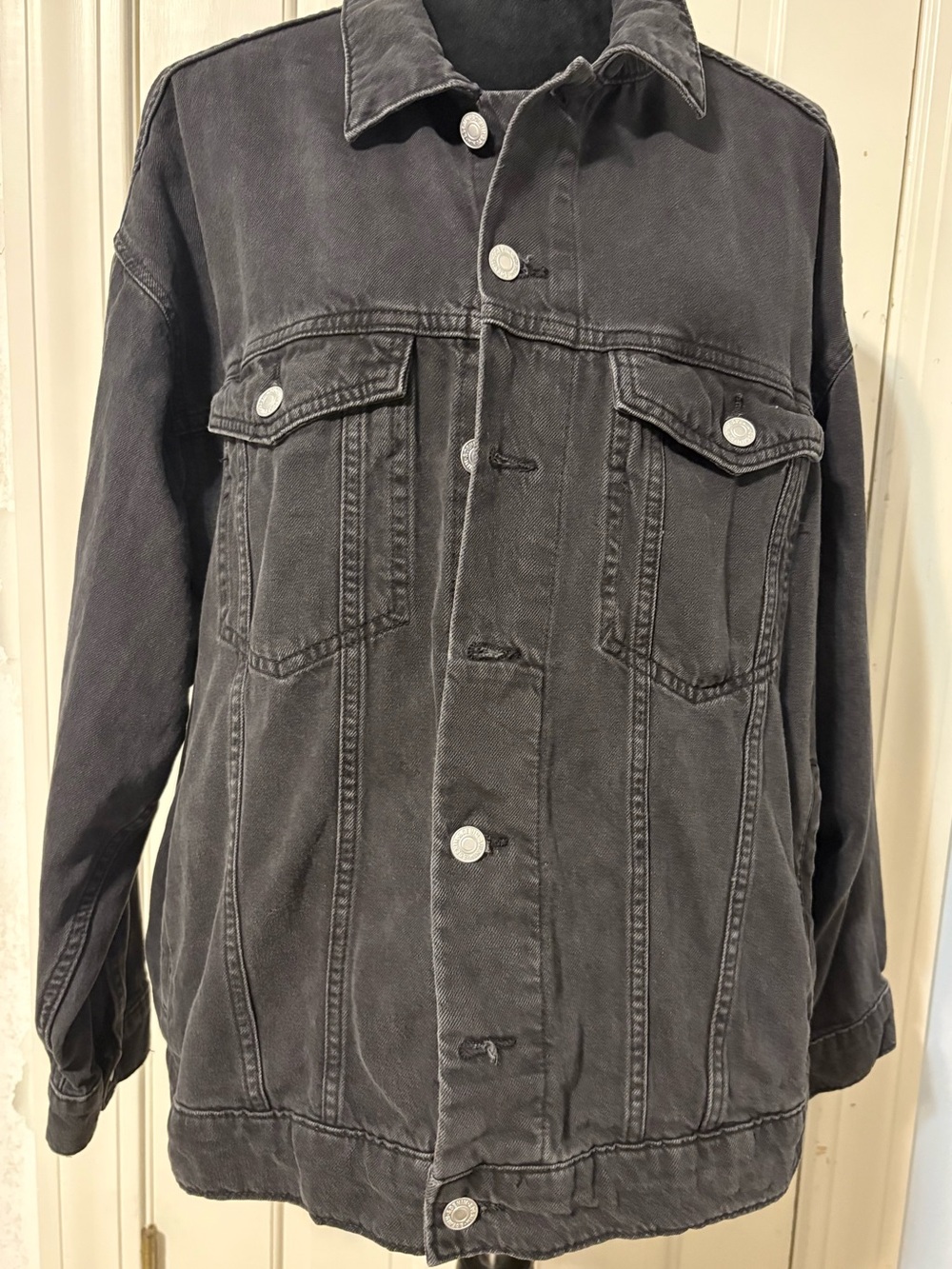 H&M- Black Washed Denim Jacket - Classic Button-Up